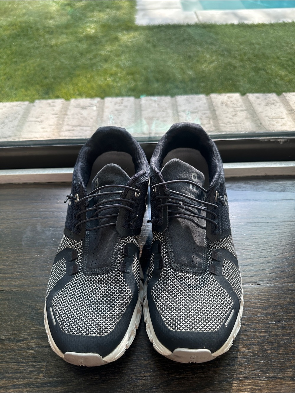 Women’s Performance Walking Shoes - Black/Grey